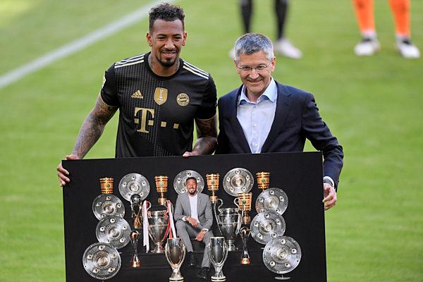 Grafische Darstellung der Karriere-Statistiken von Thomas Müller im deutschen Nationalteam, Fokus auf WM-Tore und -Spiele.