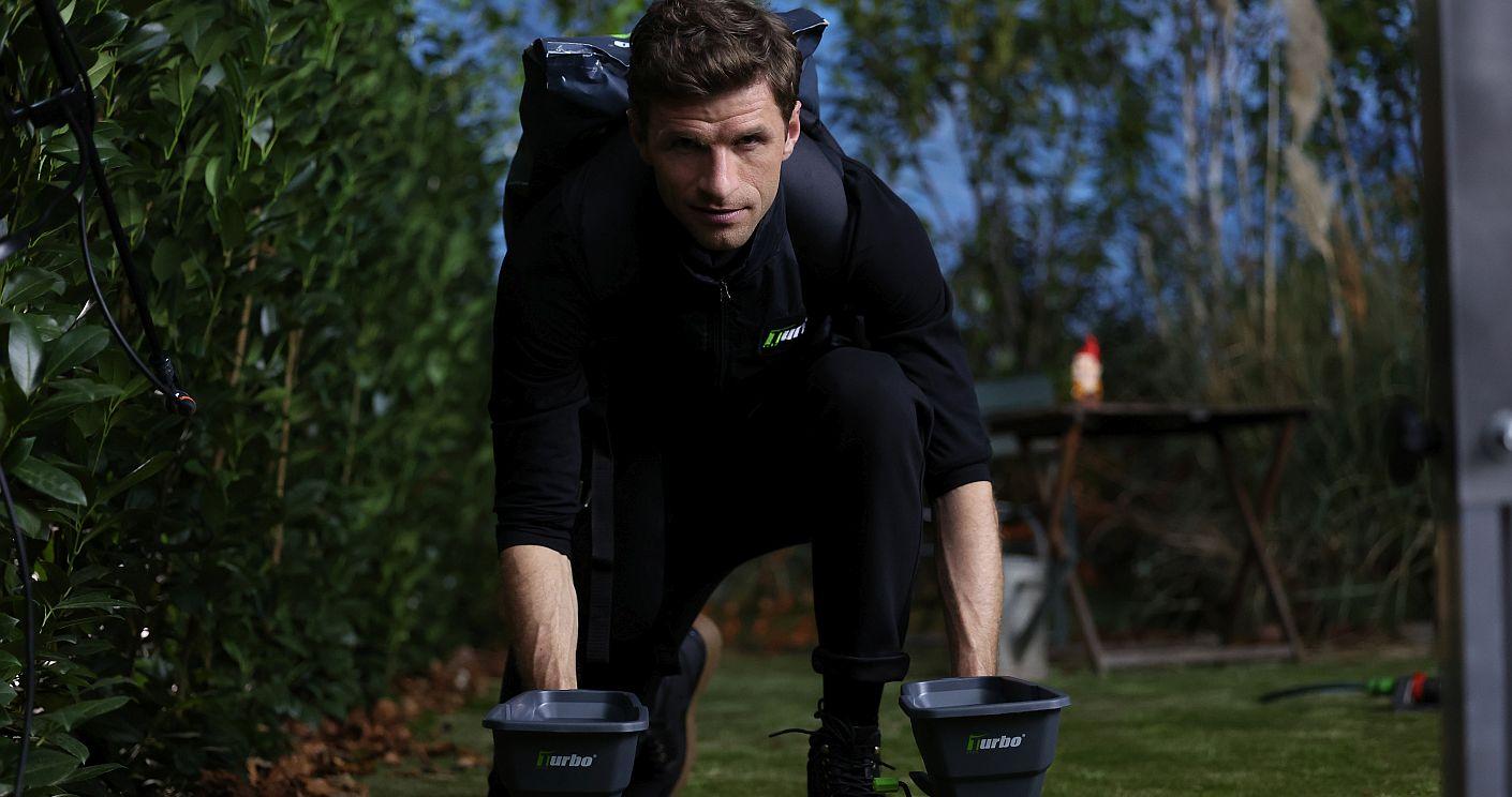 Thomas Müller als Botschafter des FC Bayern München in einer Werbekampagne