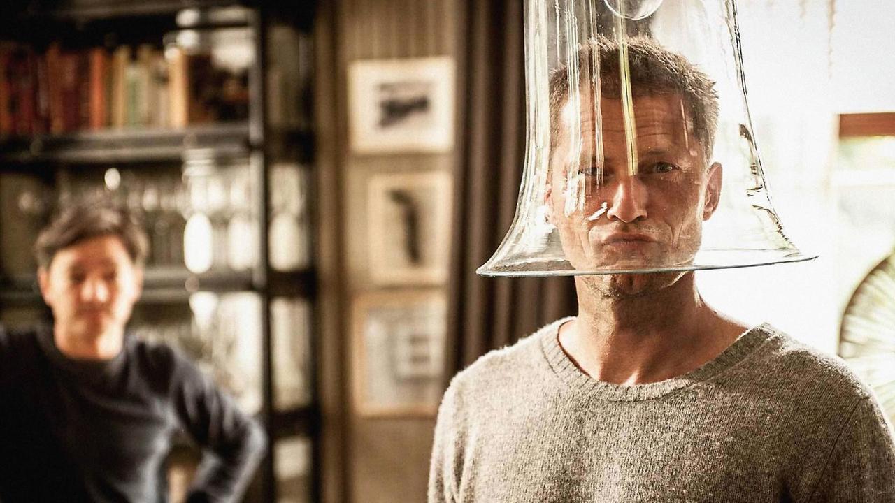 Til Schweiger als erfolgreicher deutscher Filmregisseur im Gespräch, Porträt