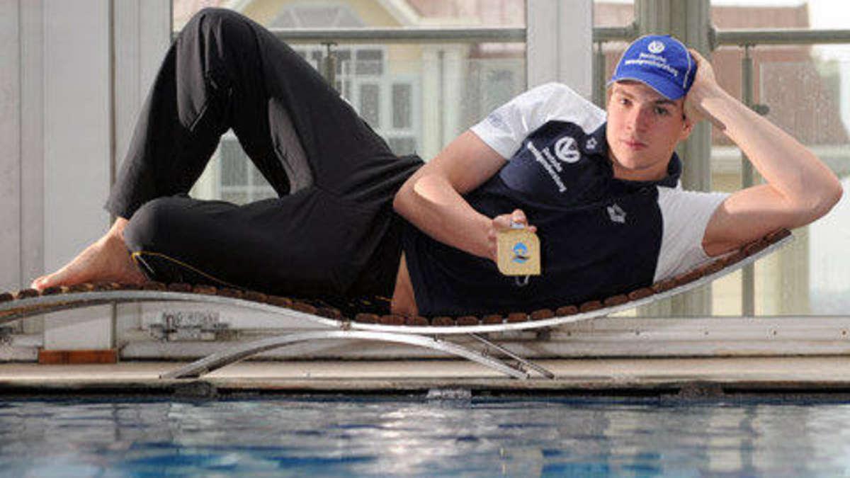 Till Lindemann als junger Schwimmer in der DDR, etwa im Alter von 15 Jahren, beim Training.