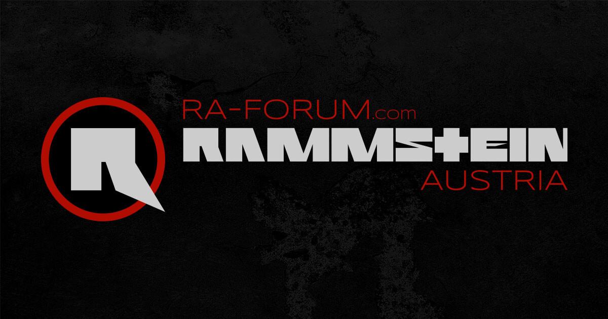 Till Lindemann beim Schreiben von Texten, tiefgründig und nachdenklich