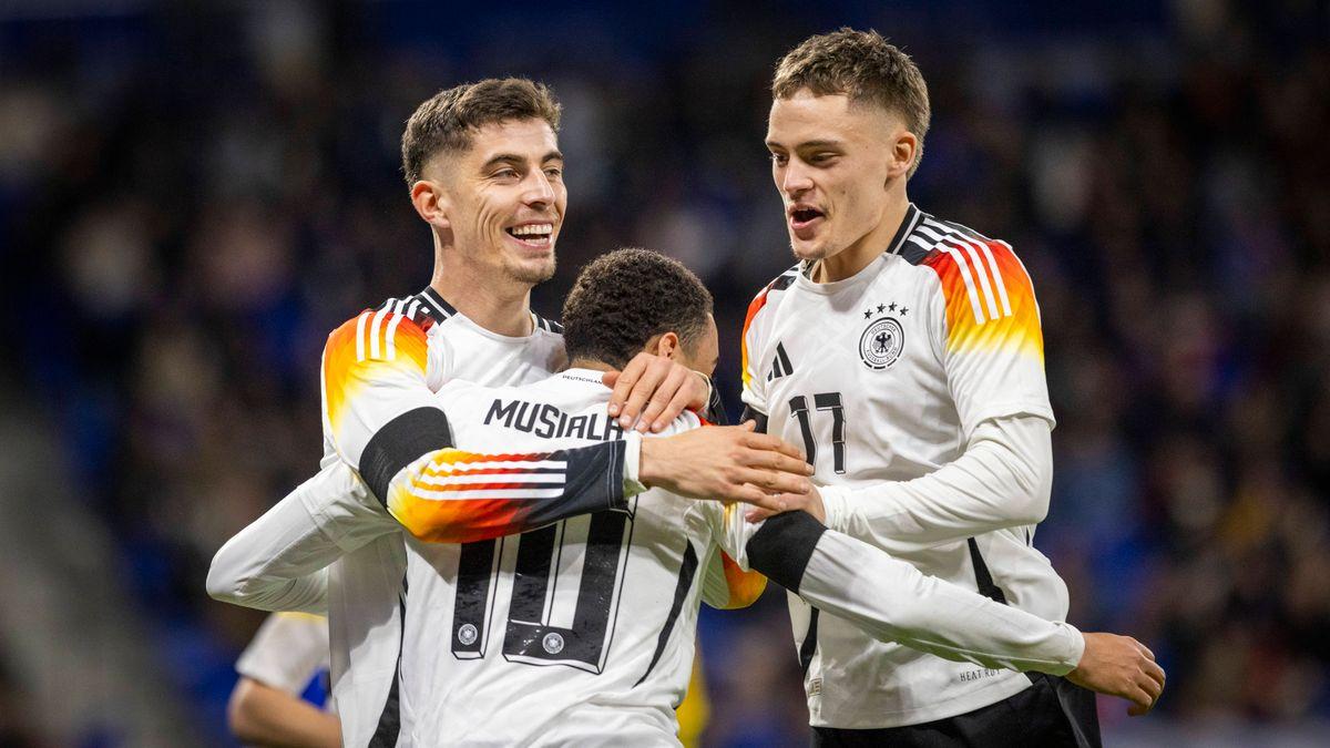 Toni Kroos und Florian Wirtz stehen für verschiedene Generationen des deutschen Mittelfelds.