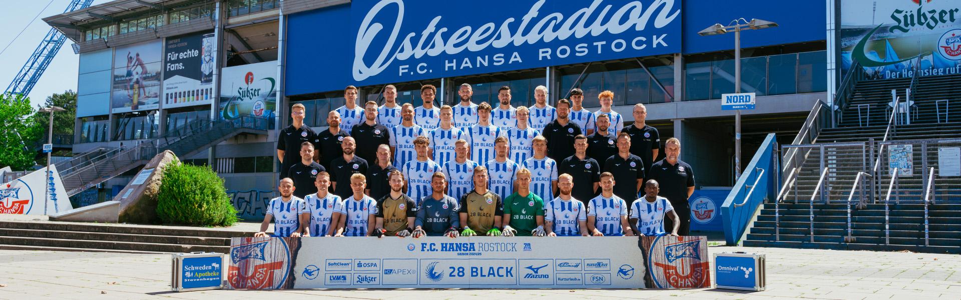 Toni Kroos als junger und talentierter Spieler auf dem Fußballplatz, noch in der Jugend.