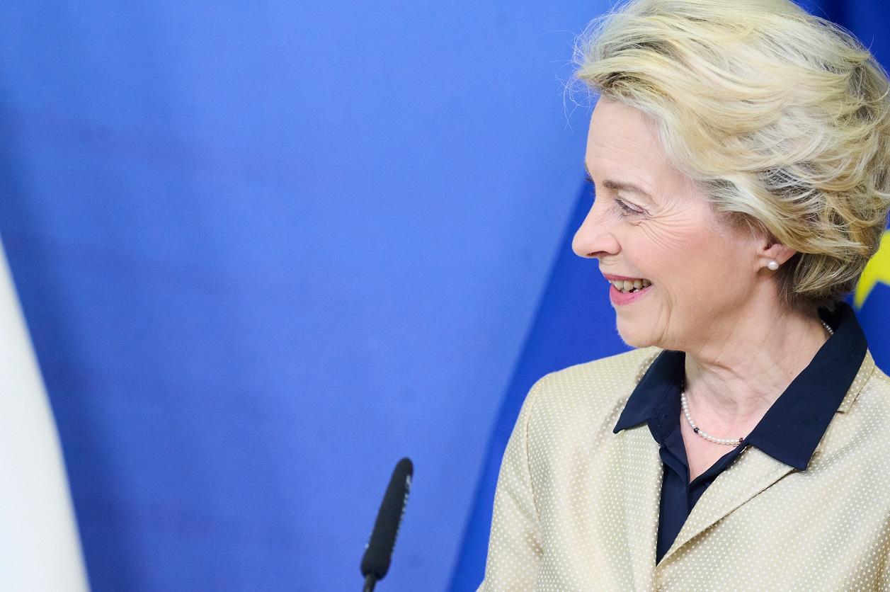 Porträt von Ursula von der Leyen, Präsidentin der Europäischen Kommission, bei einer Rede