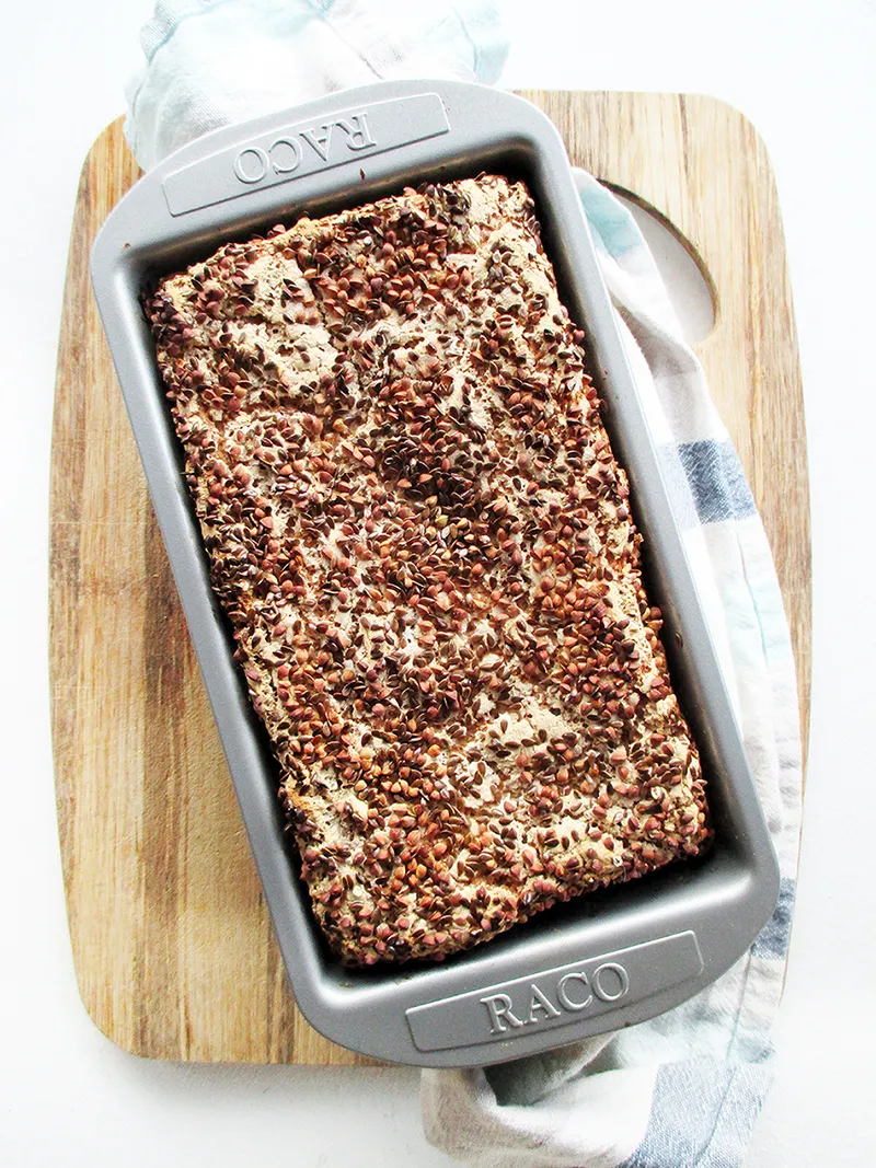 Veganes glutenfreies knuspriges Buchweizenbrot