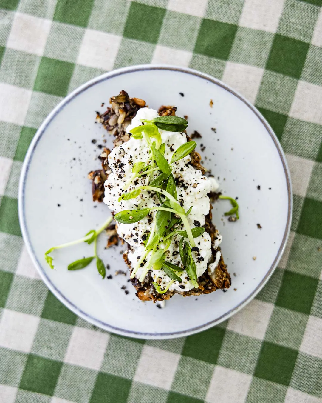 Wunderbrot mit Hüttenkäse