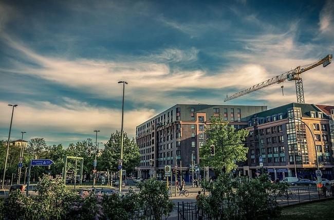 Symbolbild Angela Merkel Wohnung Berlin Mitte mit Blick auf die Skyline
