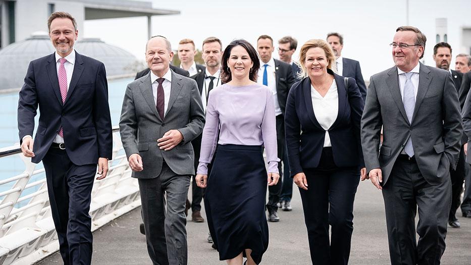 Nancy Faeser und Olaf Scholz bei einer gemeinsamen Pressekonferenz zur Innenpolitik