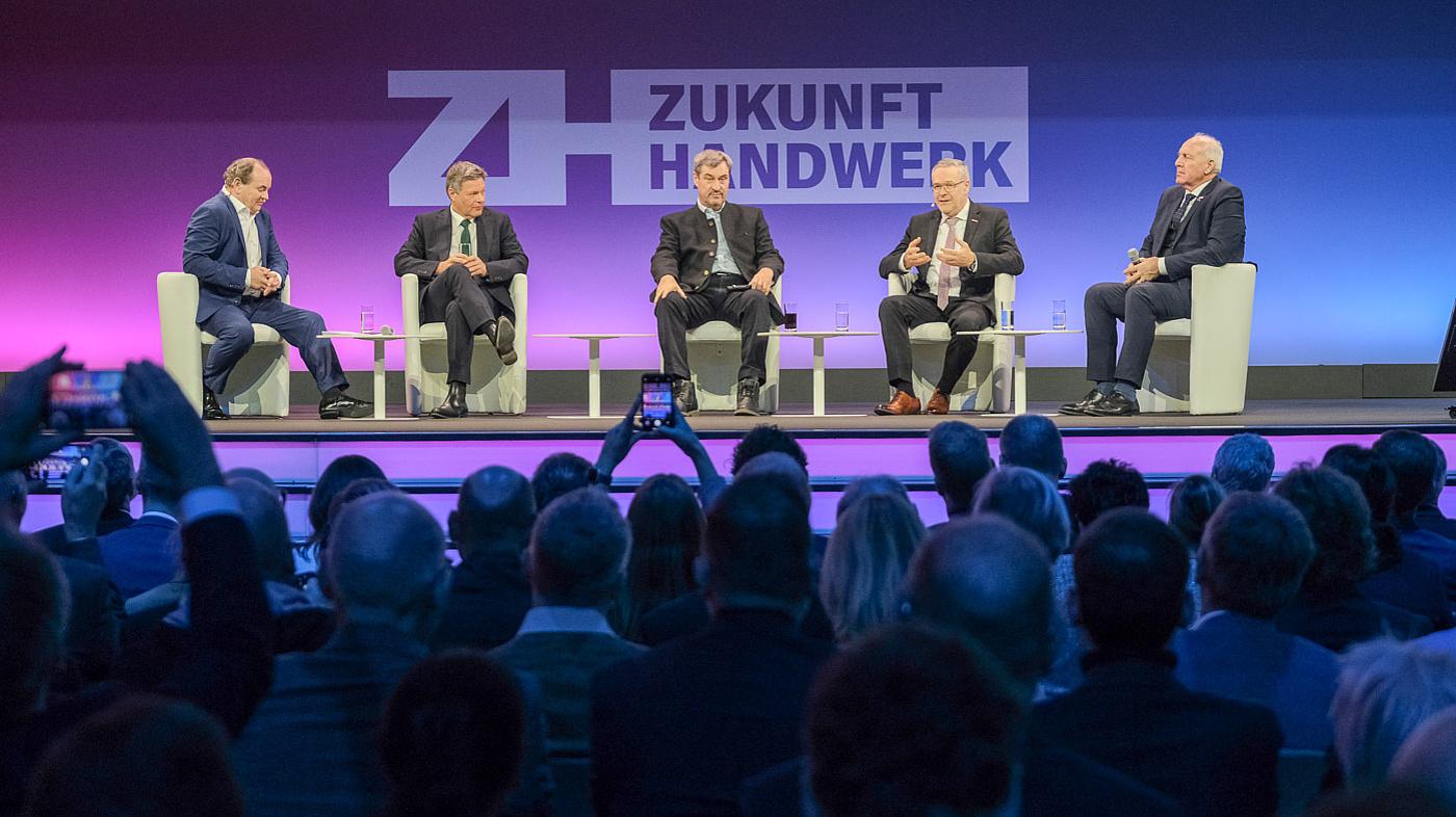 Olaf Scholz bei einer Rede über Bildung und Zukunft