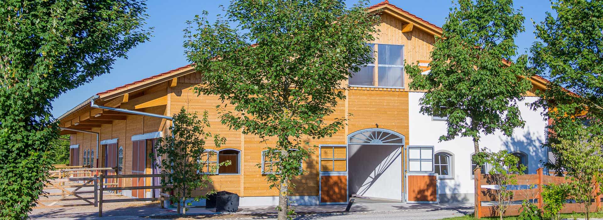 Thomas Müller bei seinem Wohnort in Otterfing, Bayern