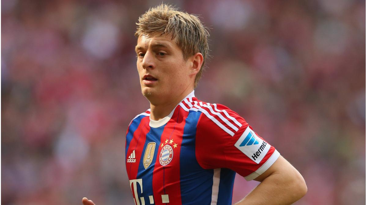 Bilder von Toni Kroos in jungen Jahren bei Bayern München, dokumentieren frühe Talente im Mittelfeld